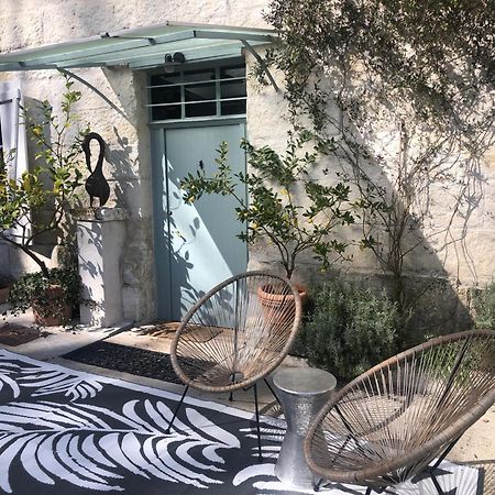 L'Heure Bleue Bed & Breakfast Saintes Bagian luar foto